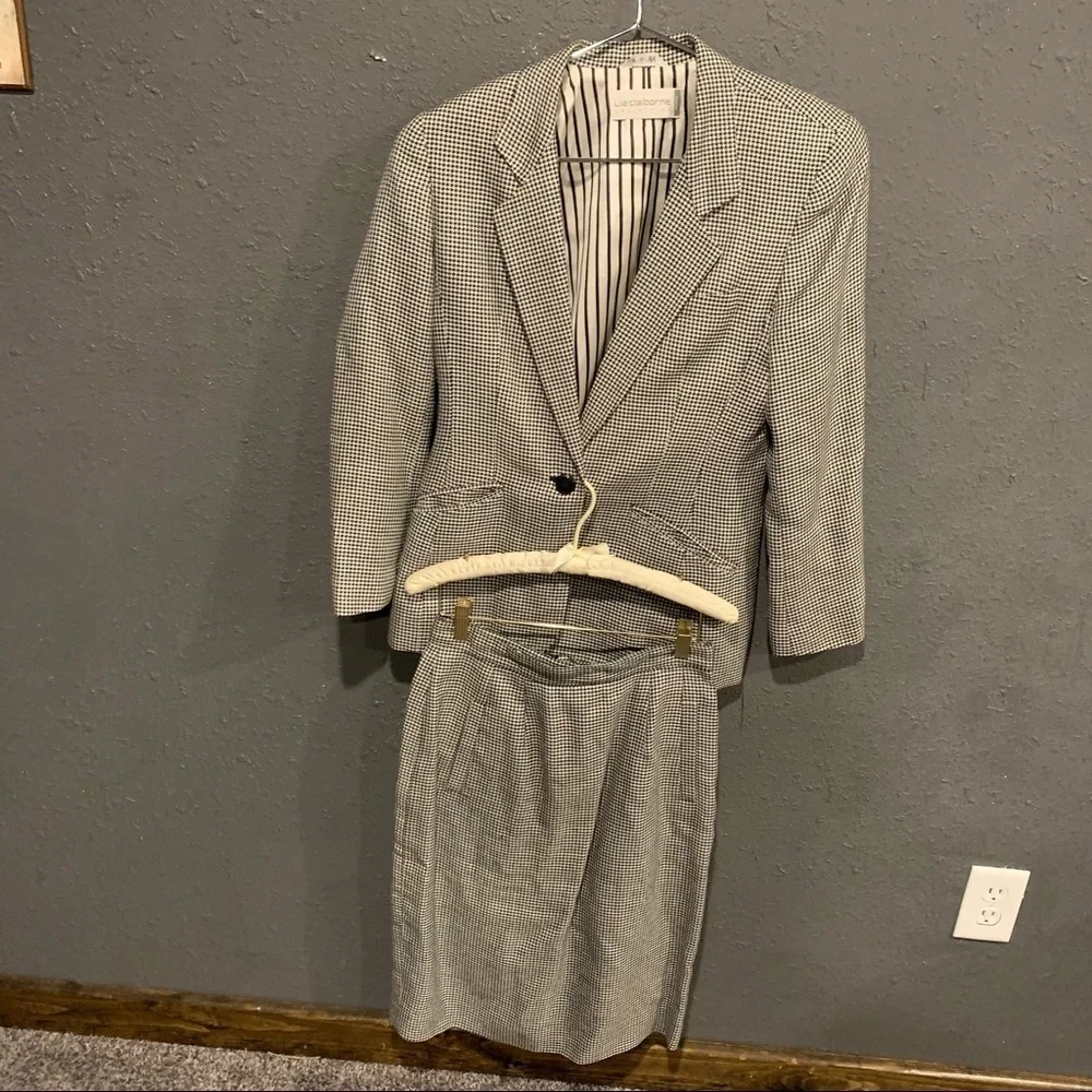 Women’s Two Piece Liz Claiborne Business Jacket and Skirt